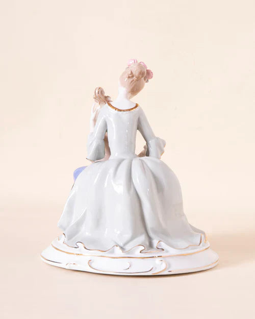 Home Studio | Antique-Inspired Porcelain Beauty – Victorian Lady Statue | Elegant Vintage Decor (25 cm)