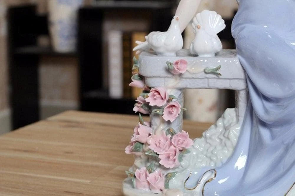 Home Studio | Antique-Inspired Porcelain Beauty – Victorian Lady Statue | Vintage Porcelain Decor (33.5 cm)